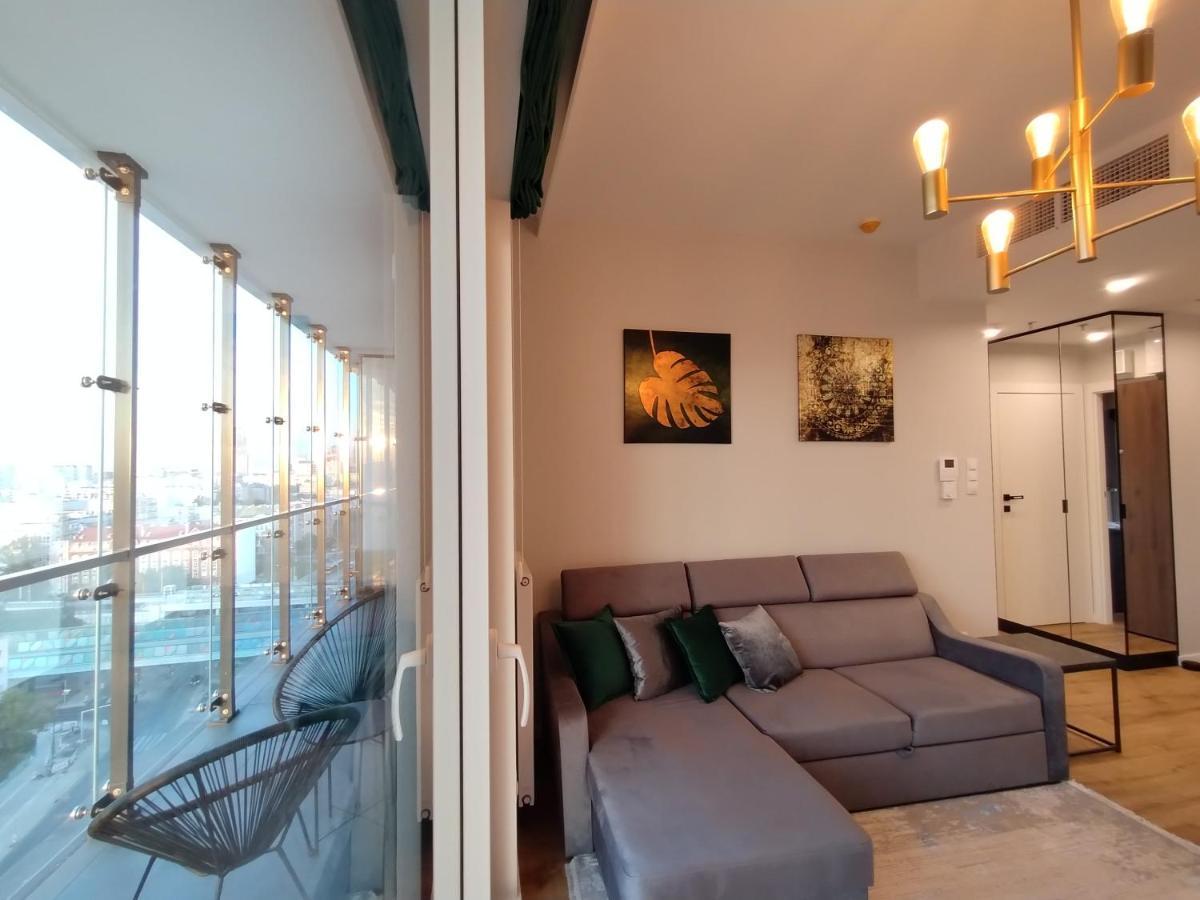 Wola Tower Deluxe Separate Bedroom With Free Garage - By Perfect Apart Варшава Экстерьер фото