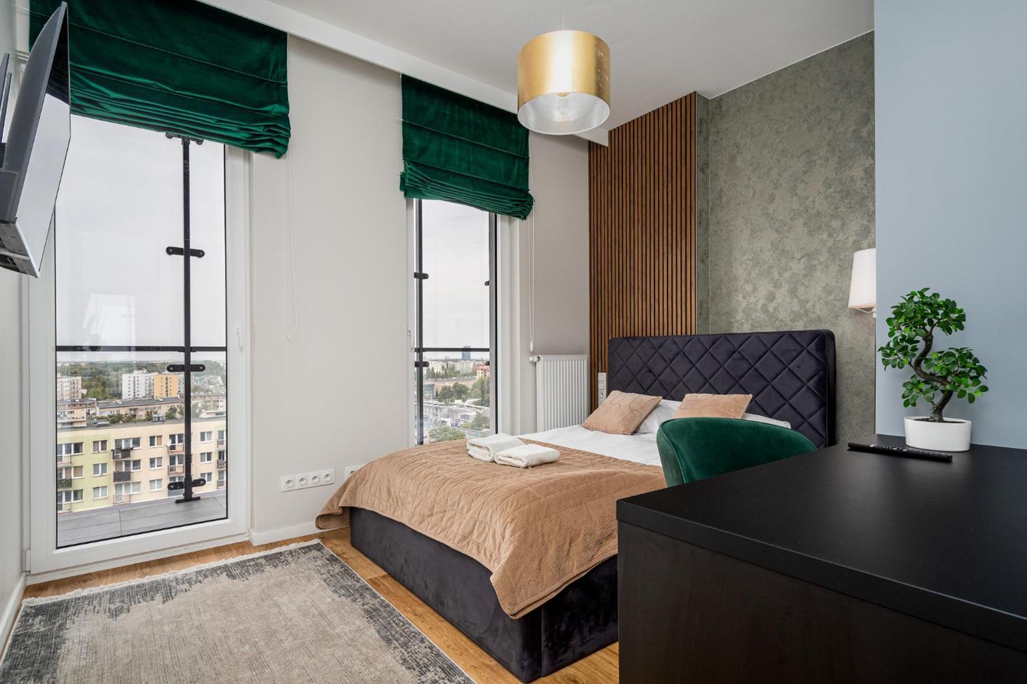 Wola Tower Deluxe Separate Bedroom With Free Garage - By Perfect Apart Варшава Экстерьер фото