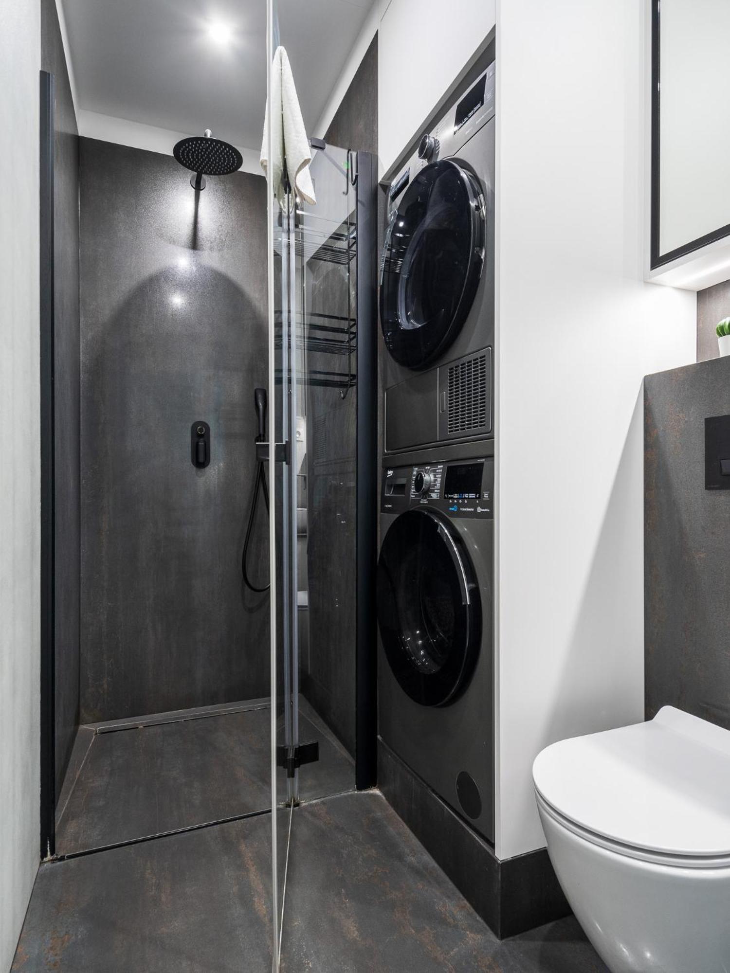 Wola Tower Deluxe Separate Bedroom With Free Garage - By Perfect Apart Варшава Экстерьер фото