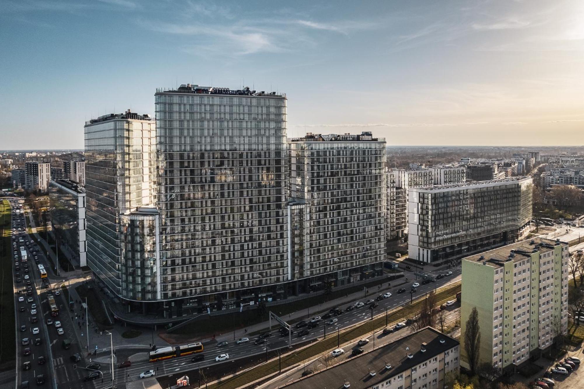 Wola Tower Deluxe Separate Bedroom With Free Garage - By Perfect Apart Варшава Экстерьер фото